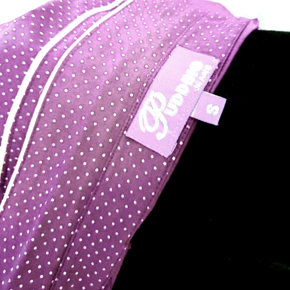 Short-Puffed-Sleeved dress top. Purple with White Polka dots. - Picture 3 of 4